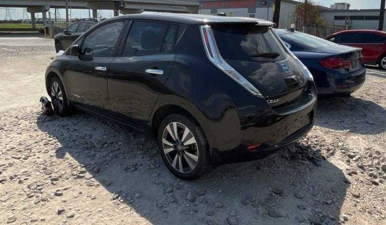 Продам Nissan Leaf 2016