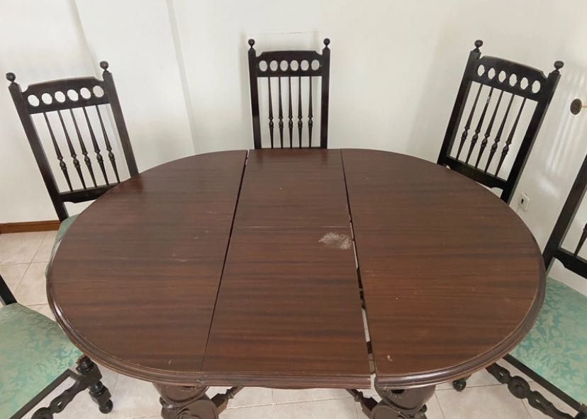 Mesa e 6 cadeiras