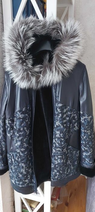 Женская зимняя кожаная куртка.