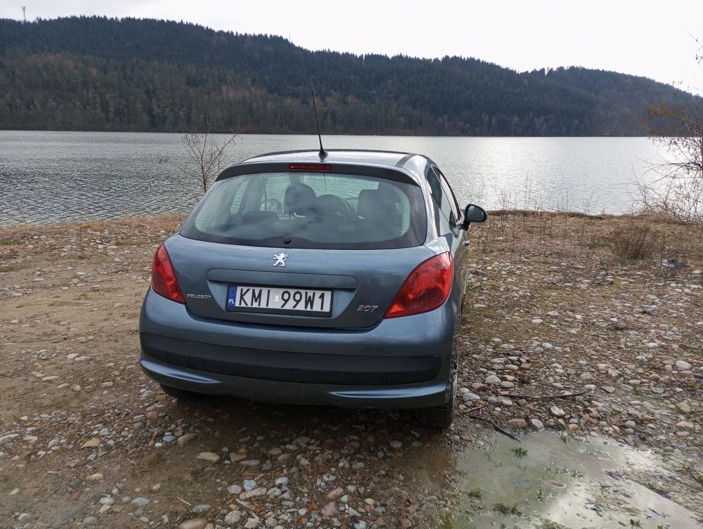 Peugeot 207 1.4 LPG. Klima/isofix