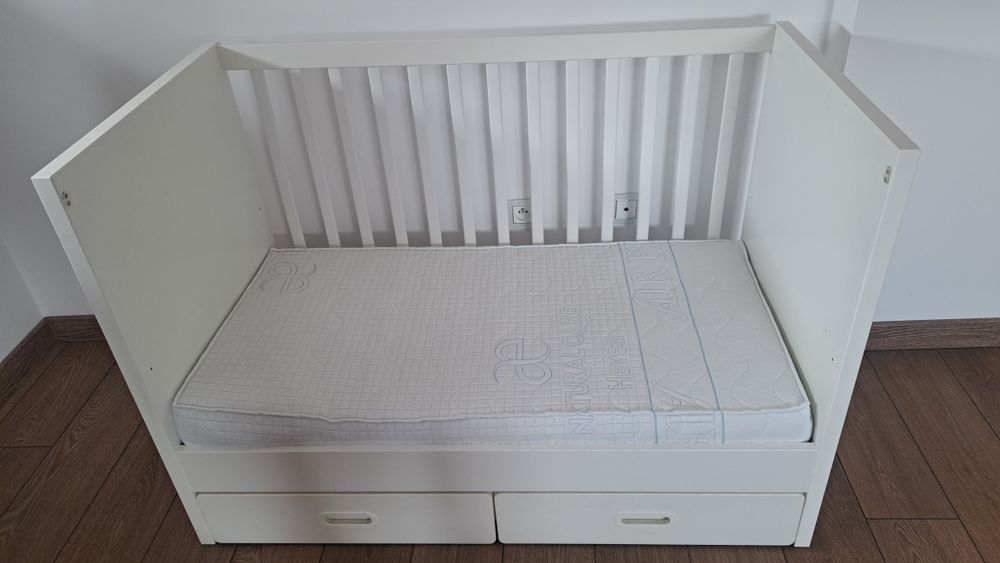 Ikea Łóżko dla dziecka i materac Heven