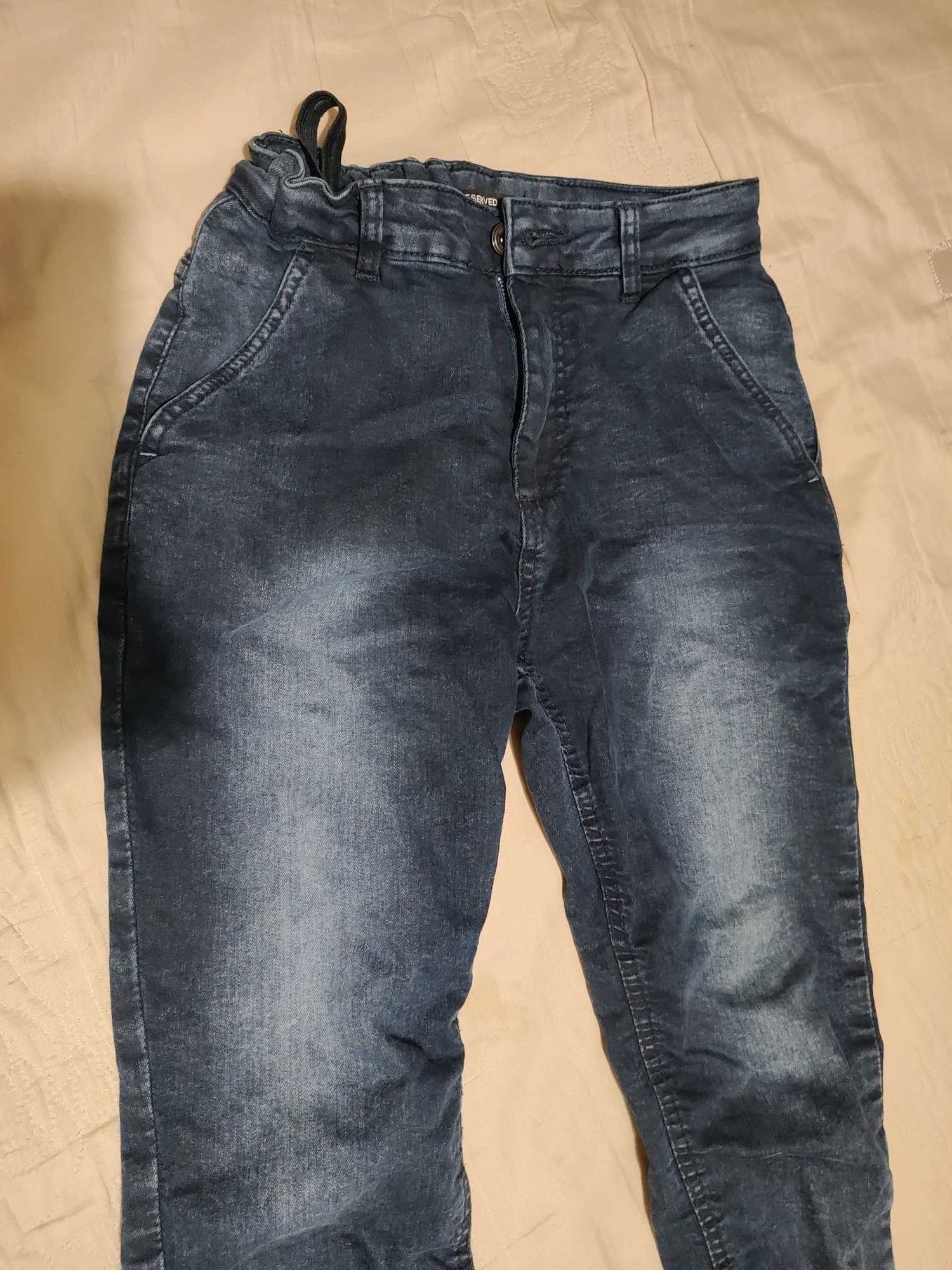 spodnie jeans chłopięce Reserved