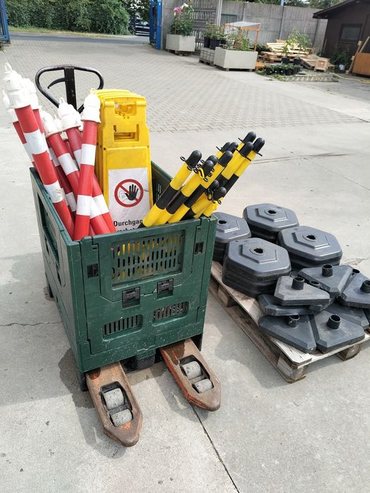 Słupek wygrodzeniowy ostrzegawczy zestaw i