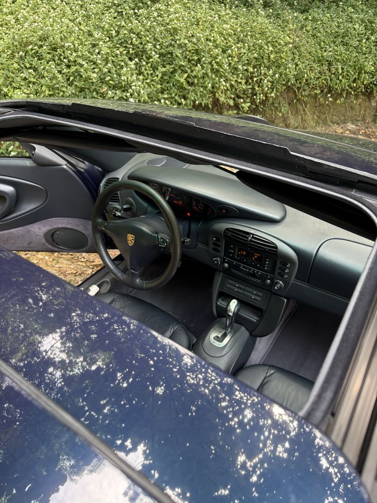 Porsche Carrera 4 996