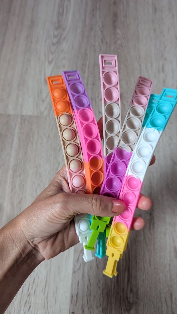 Nowe bransoletki antystresowe popit zestaw 8 szt