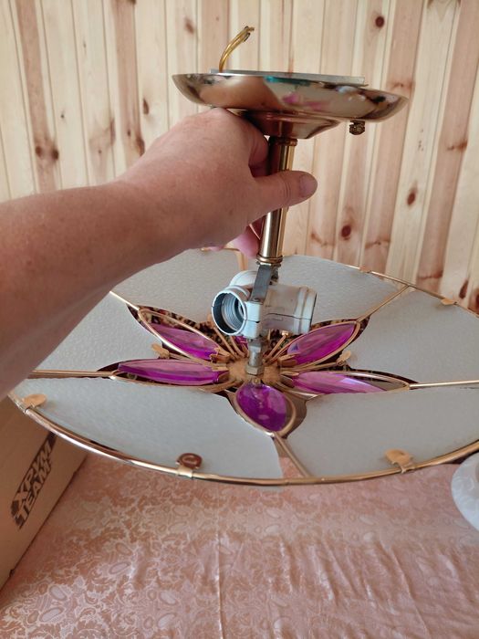 Люстра  (лампа) стельова