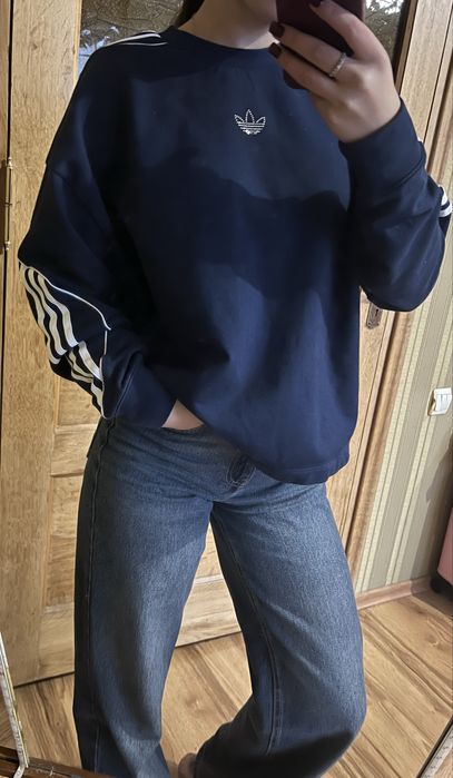 кофта adidas(оригінал) темно синього кольору