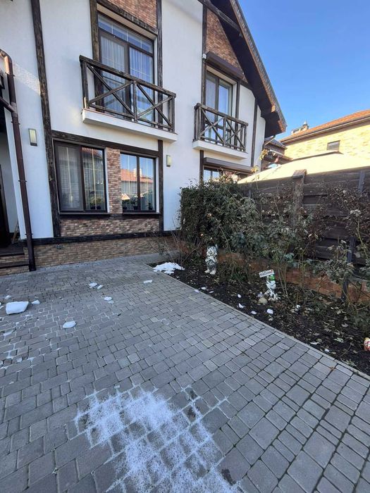 Продам дом в Совиньоне.