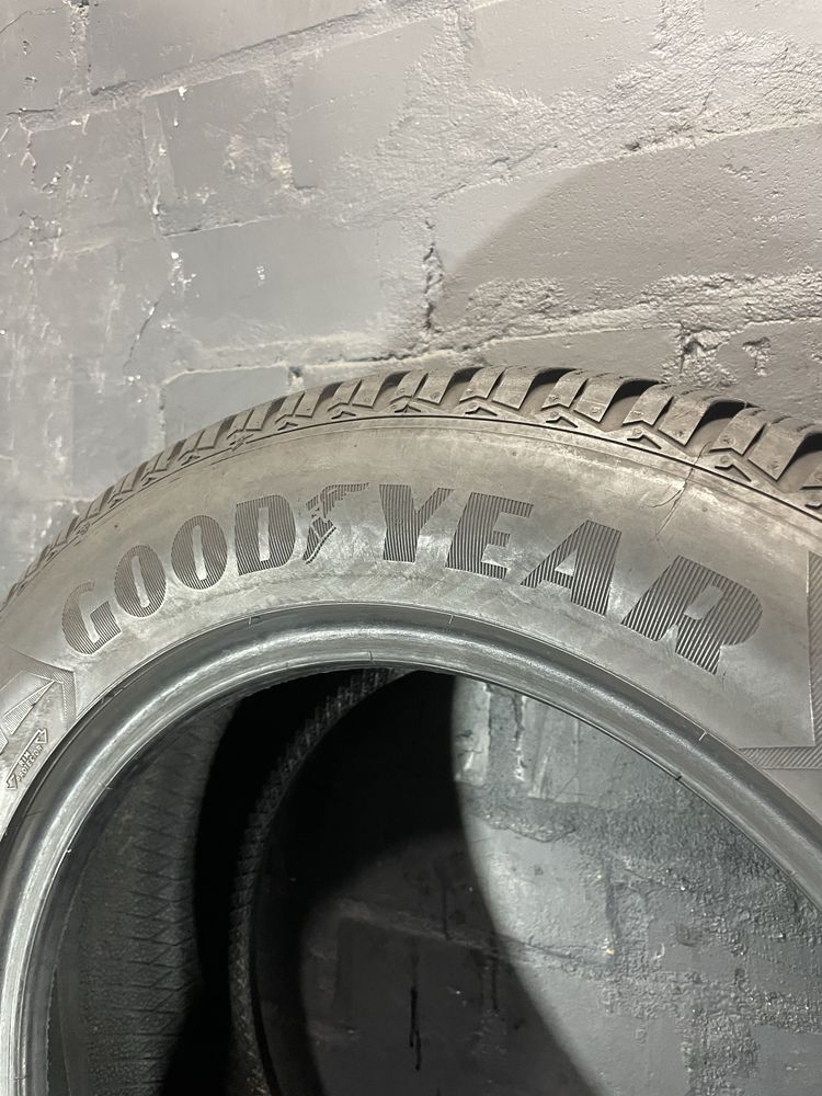 1шт 225/55 R16 Goodyear UltraGrip 8 performance