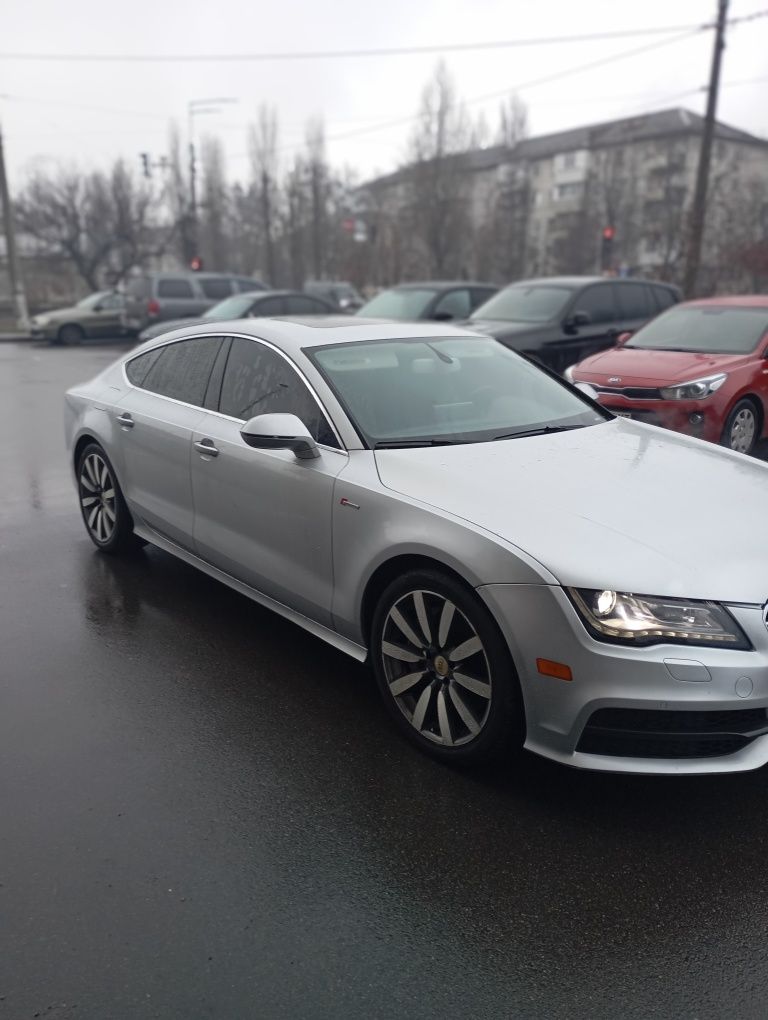 Audi A7 SPORTBACK 2012