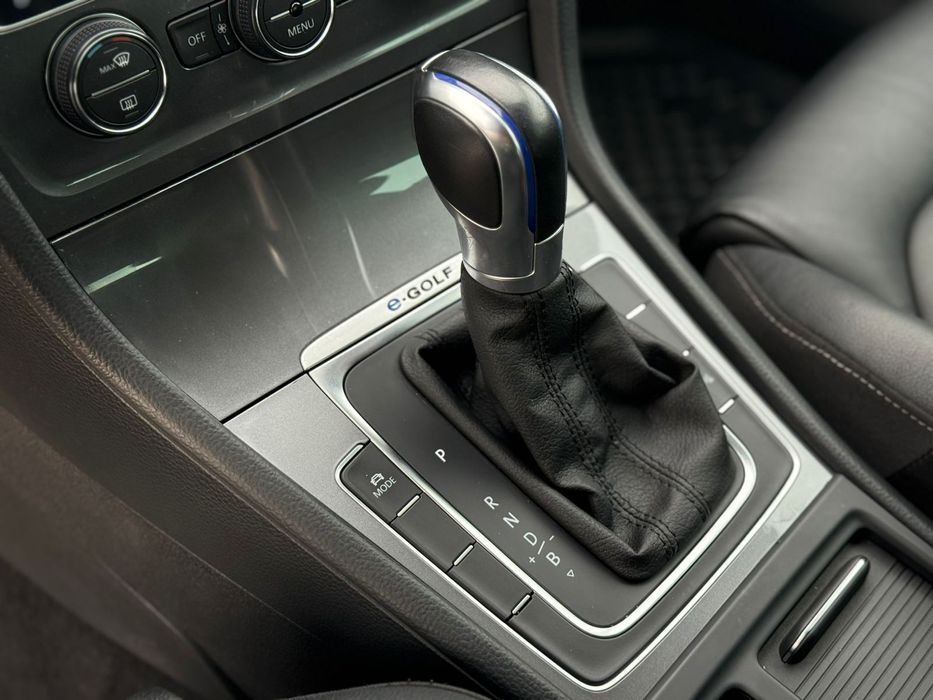 Volkswagen e-Golf 2015