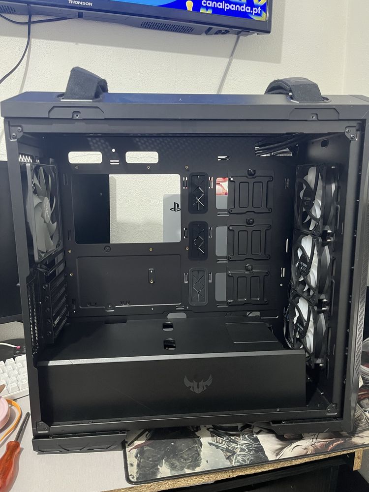 Vendo caixa tuf gaming como nova uzada 1 mes