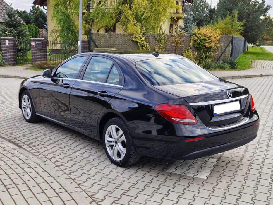 2018 Mercedes-Benz Klasa E 200 d 9G-TRONIC