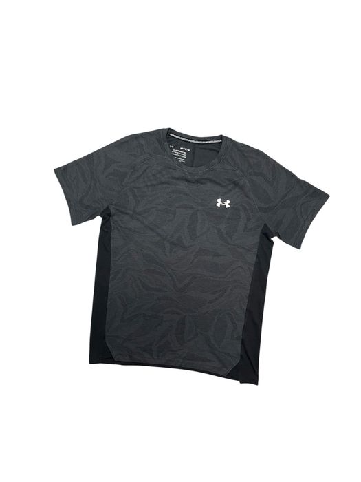 Чоловіча M футболка under armour бу
