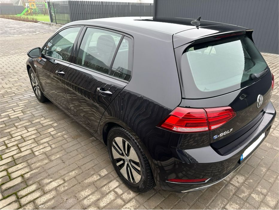 Volkswagen E-Golf 7 Фольксваген е-гольф VII електричне