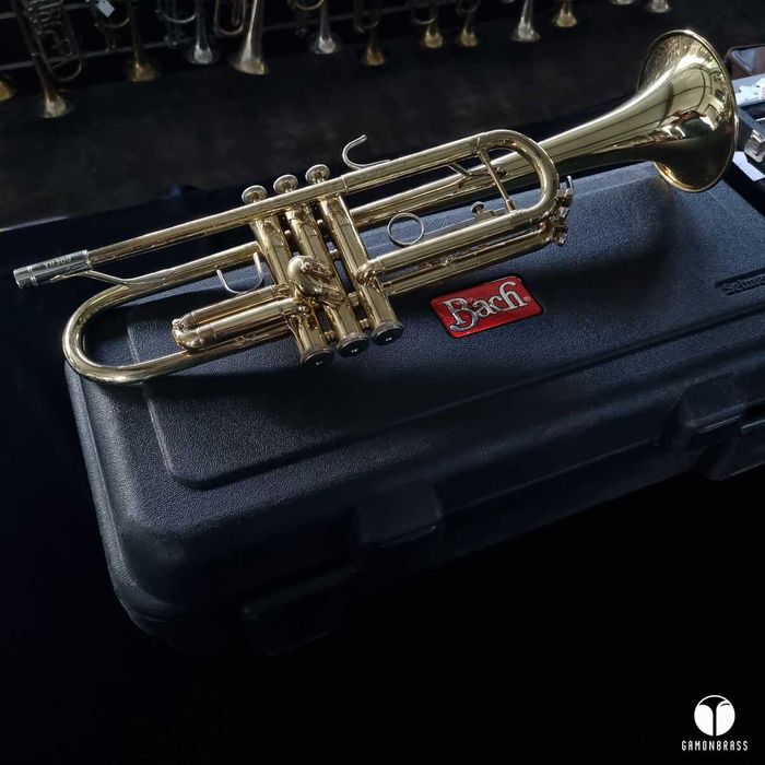 Vincent Bach TR300 prod. USA ustnik oliwka futerał trąbka