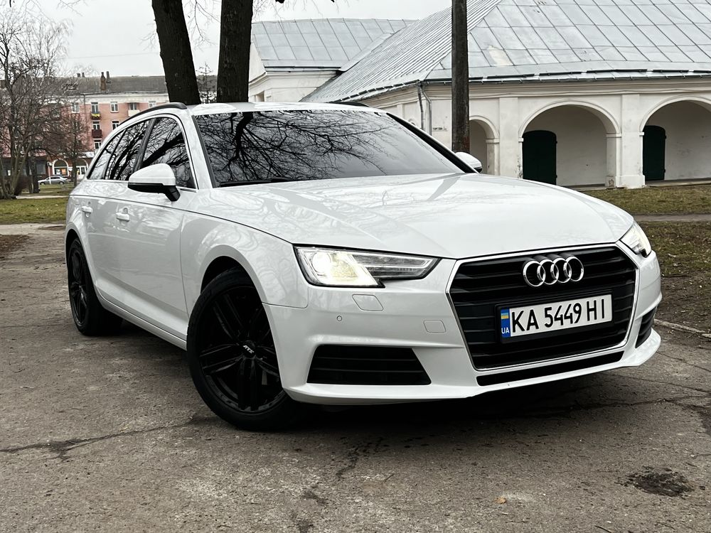 Audi A4 гарний стан