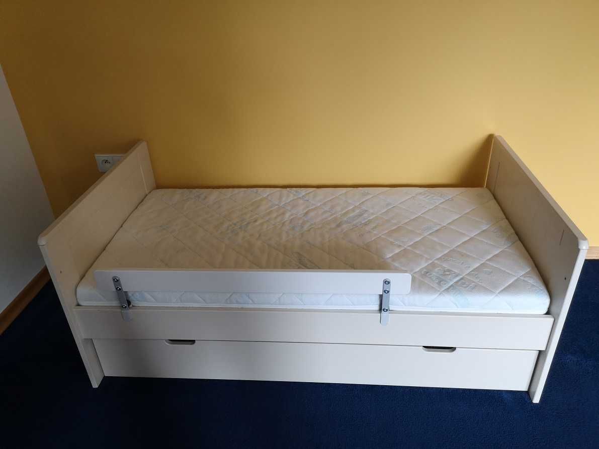 PINIO BARCELONA Łóżeczko 140×70 + szuflada + materac + barierka