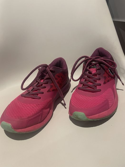 Buty sportowe damskie