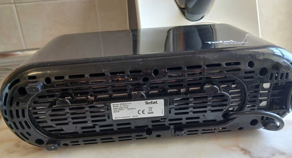 Torradeira Tefal avariada