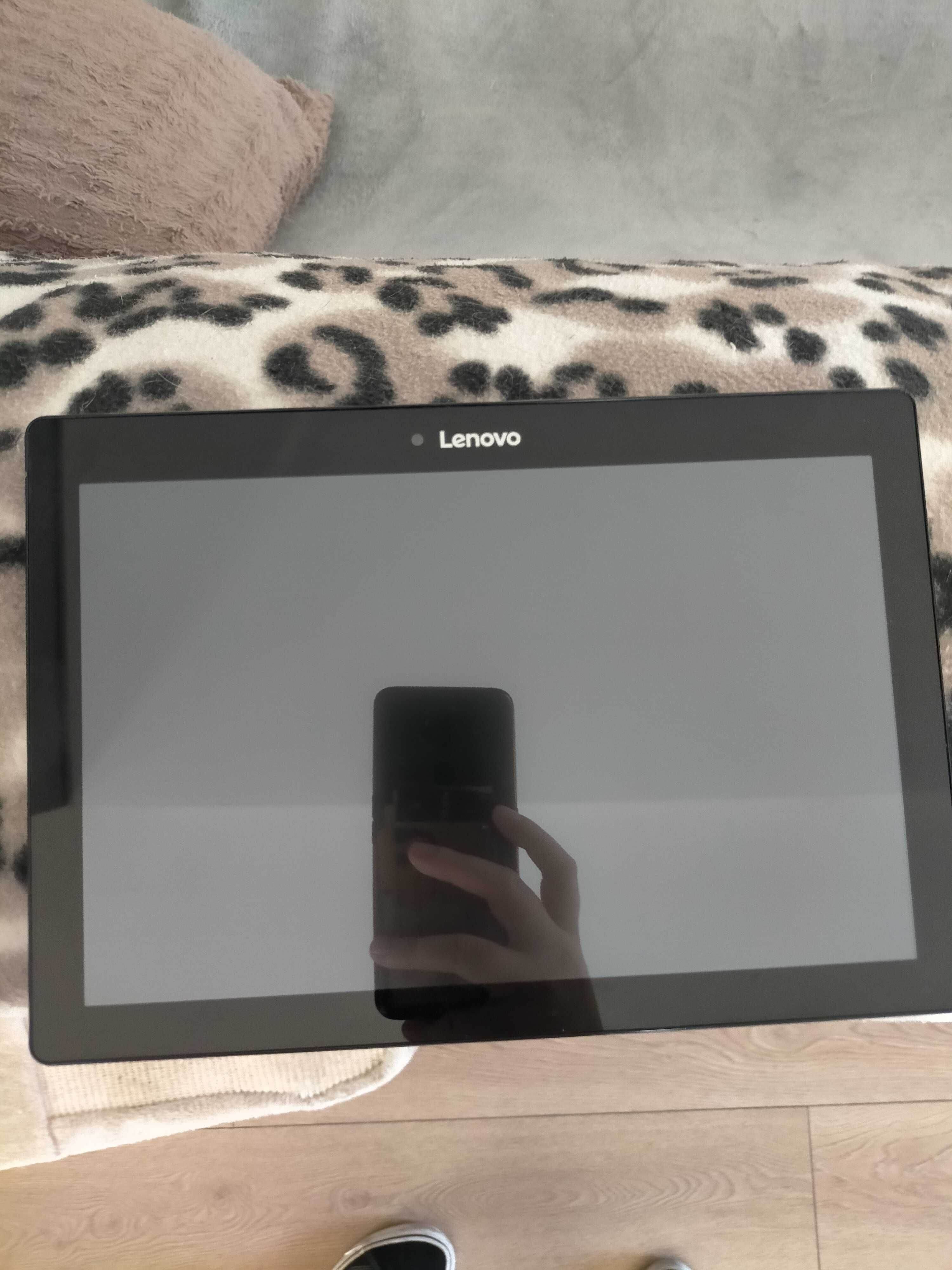 Tablet e capa marca lenovo