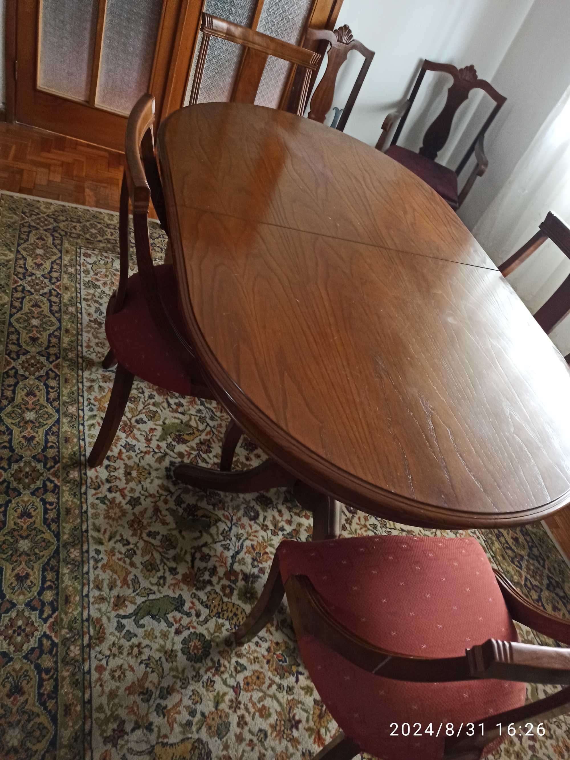 Mesa de sala e 4 cadeiras