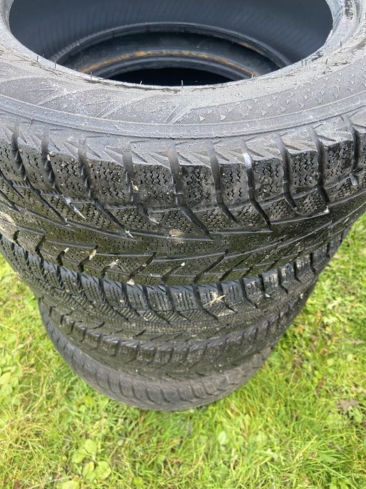 Резина Hankook Winter I*Cept iZ2 195/65r15