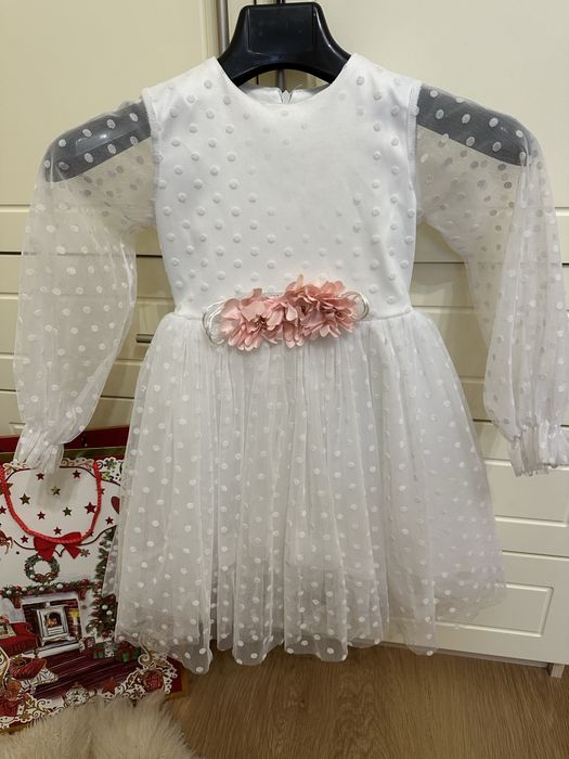 Святкова сукня для дівчинки