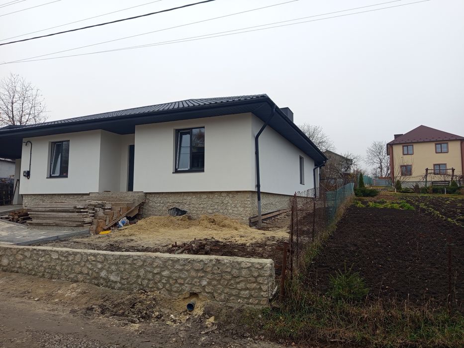 Продам будинок село Підгороднє