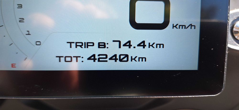 Benelli TRK 702X