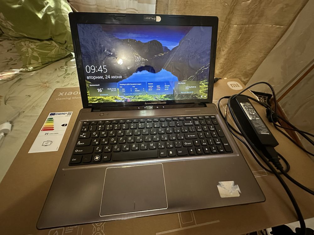 Lenovo IdeaPad Z585 / 15.6" (1366x768) TN /AMD A8-4500M ОЗУ 8 ,SSD 120