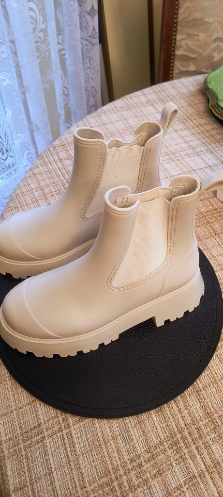 Kalosze damskie na grubej podeszwie asos