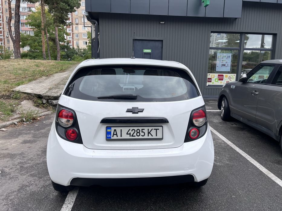 Продам машину Chevrolet Aveo  2013