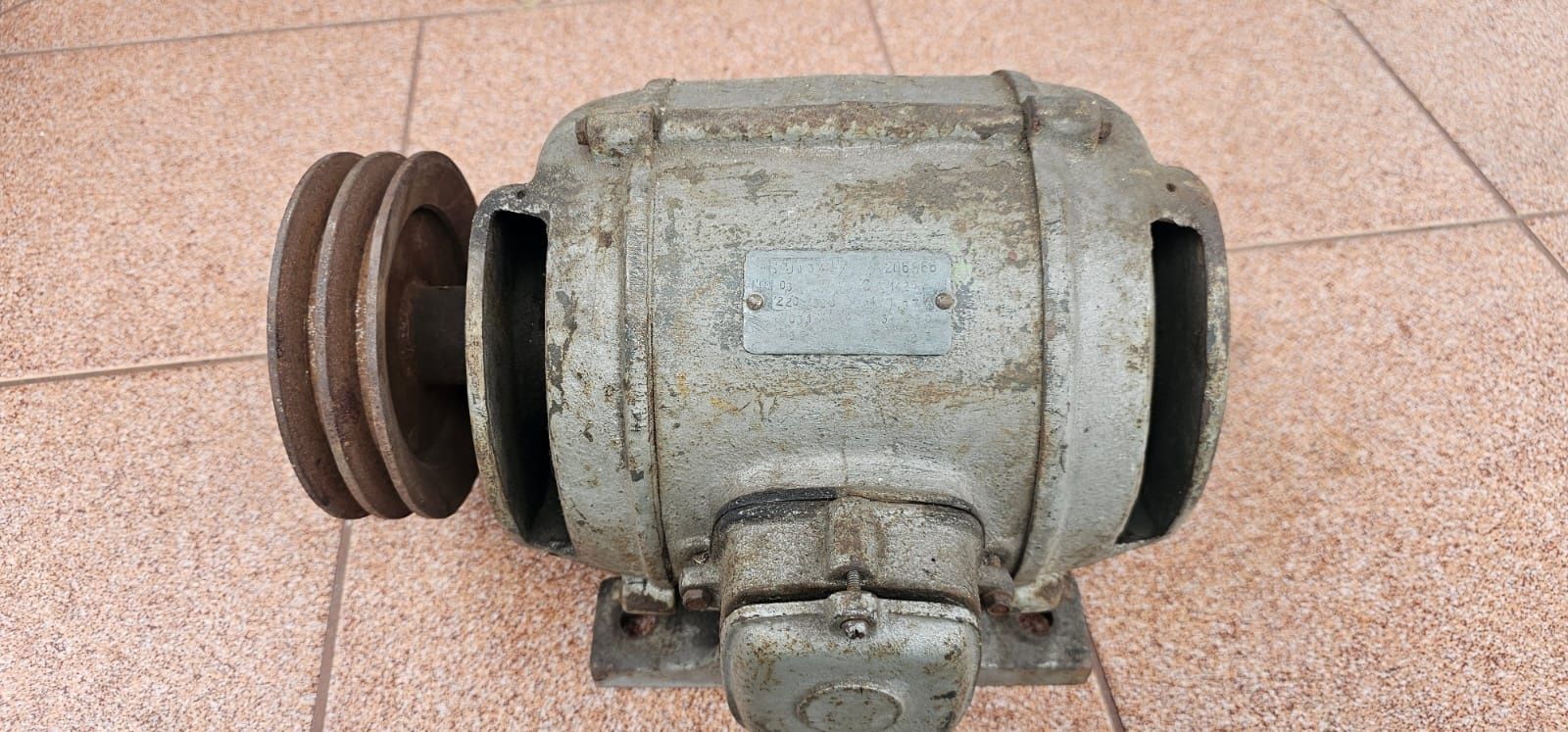 Silnik elektryczny  siłowy 0.8 kW 380v
