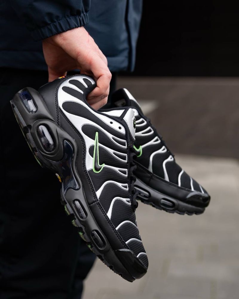 Nike Air Max Plus Tn Black Silver Green