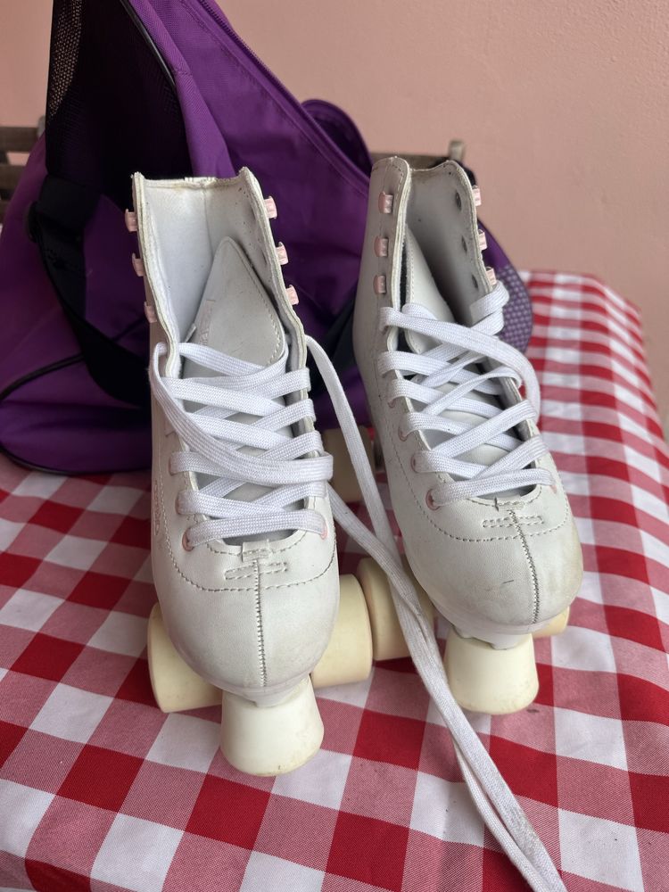 Patins de Patinagem 35