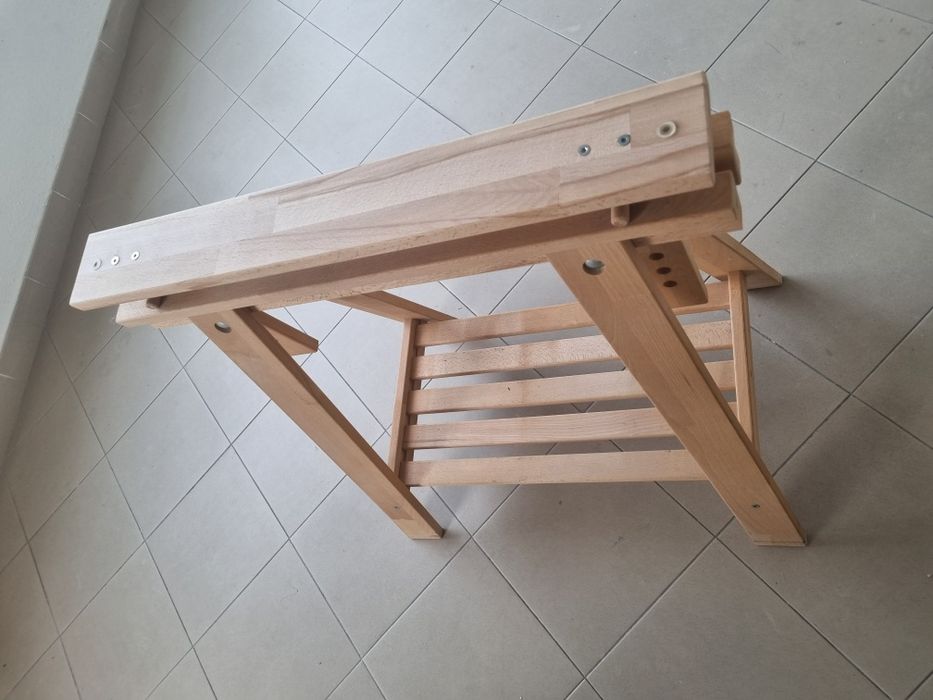 Secretaria com pes ajustaveis ikea