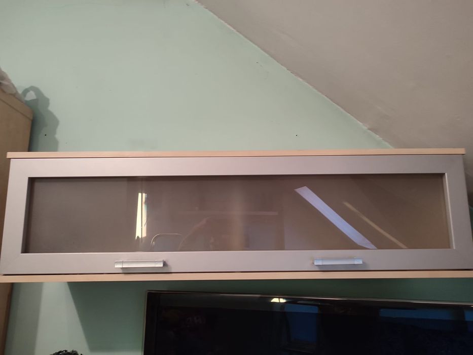 Komplet mebli kolor jasny dąb komoda biurko witryna szafka wisząca