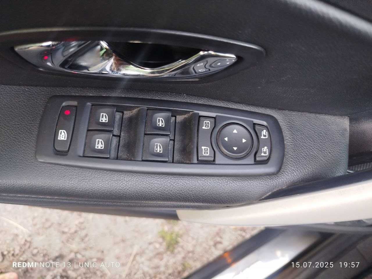 Рено Меган 3 універсал (Renault Megane 3 combi) Bose 1.6 dci