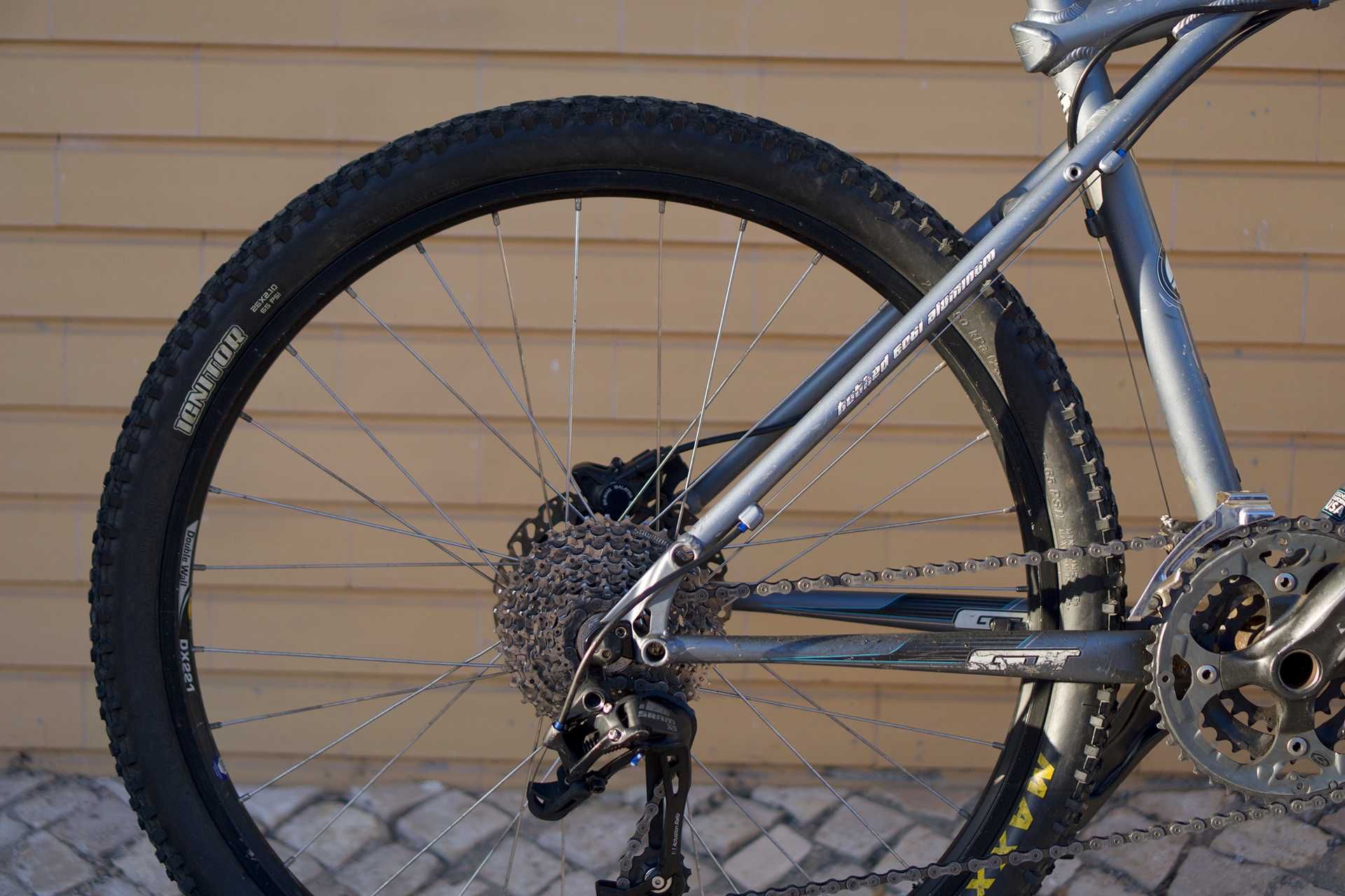 Bicicleta BTT - GT Full Extras