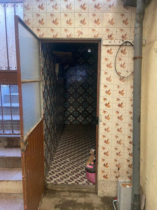 VENDE-SE MORADIA GEMINADA- VALADARES