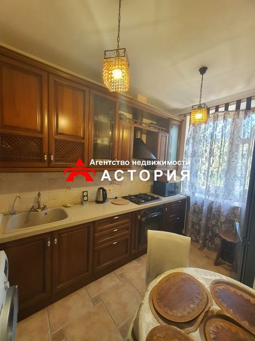 Продаж повнометражної 3-кімнатної квартири!