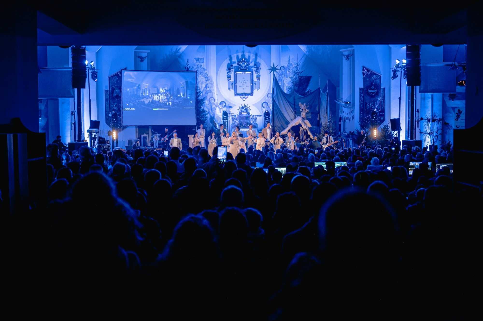 Technika Estradowa, Nagłośnienie, Oświetlenie, Ekran, Scena, Agregat