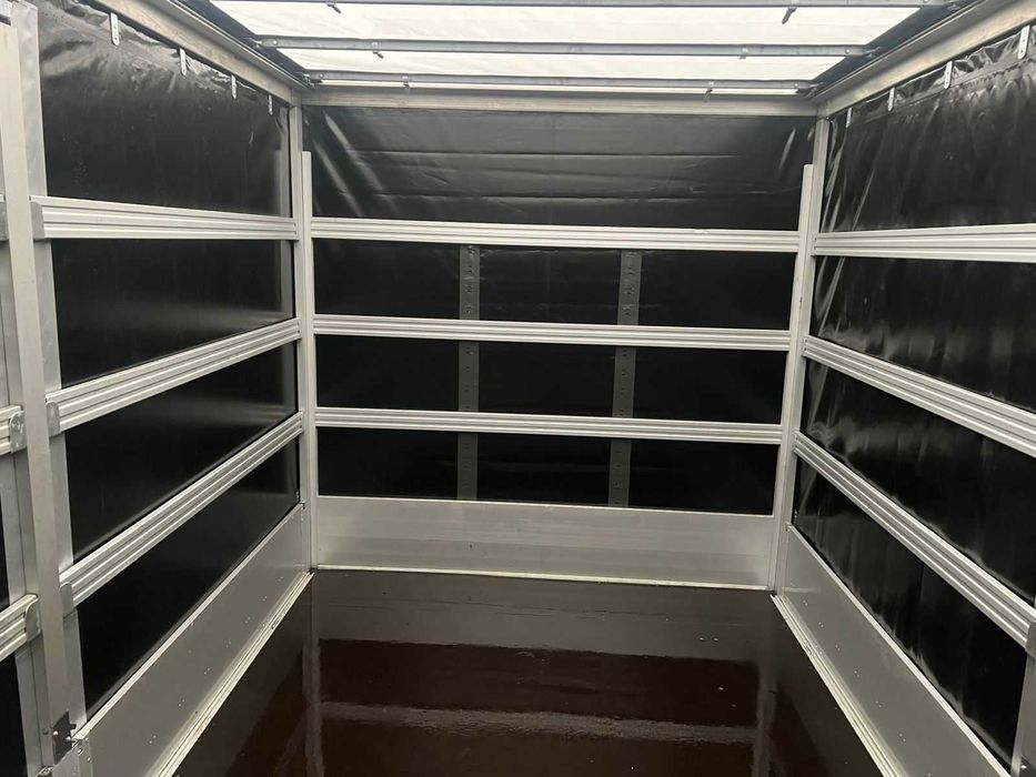 10EP Skrzynia ładunkowa zabudowa suwany dach  420x245x235(MONTAZ)