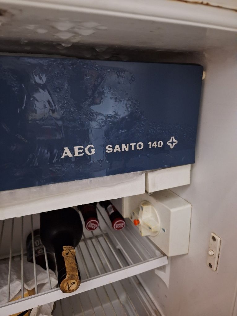Mini frigorífico AEG