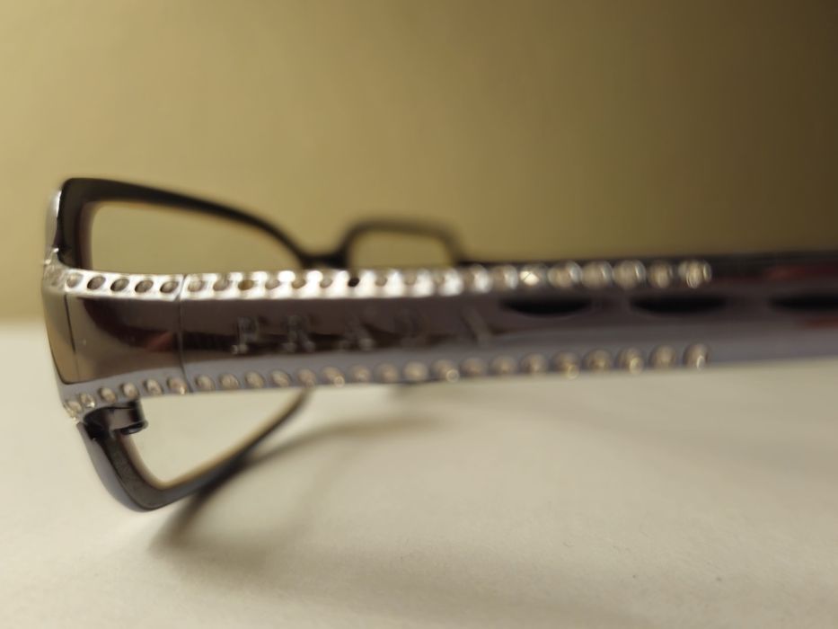 Okulary Prada damskie zdobione diamencikami
