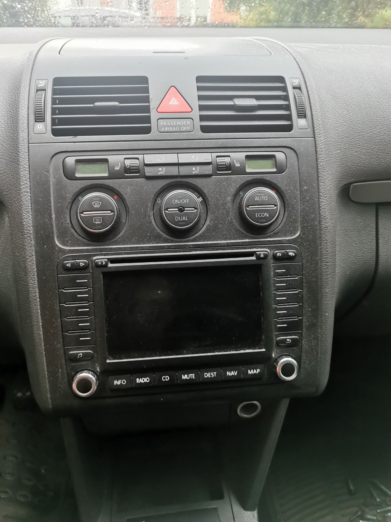 Volkswagen touran 2.0 fsi.