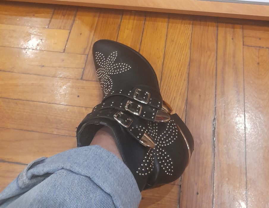 Зимние Сапоги  женские казакиCATWALKC.р.40.