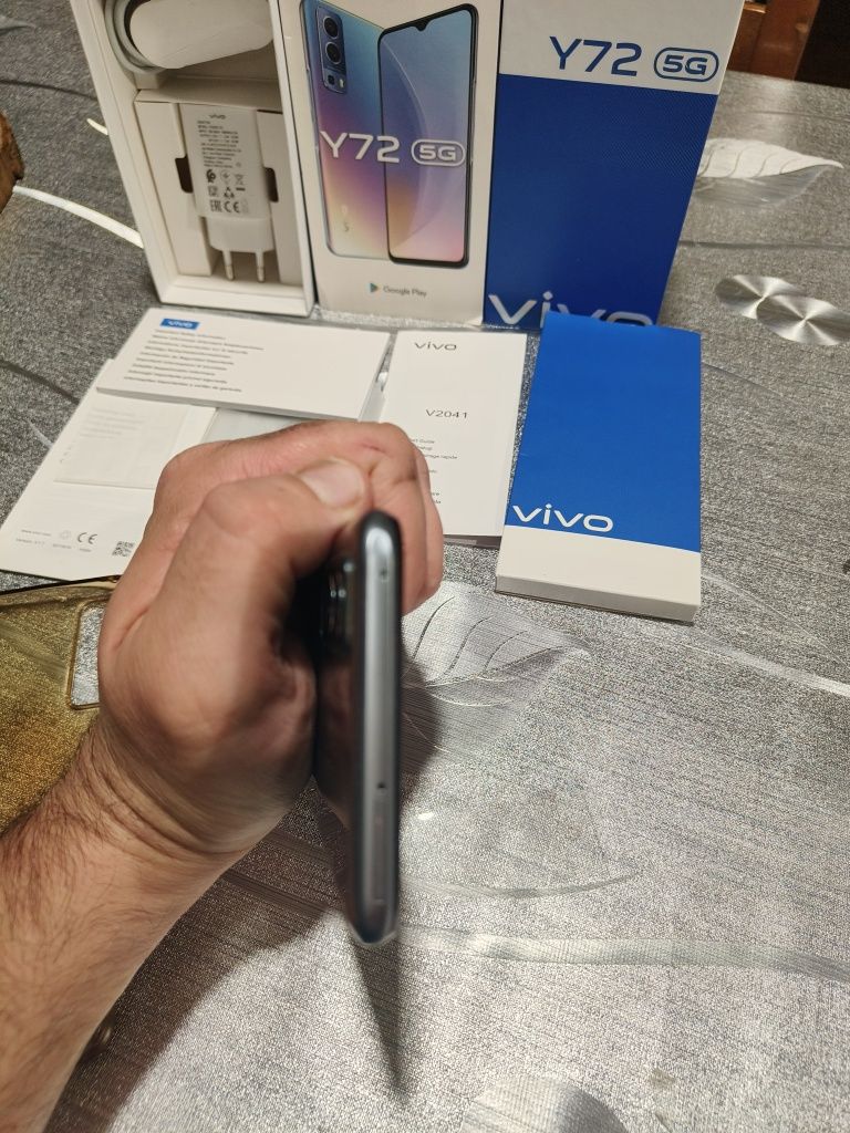 Vivo y72 5g 8Gb 128gb