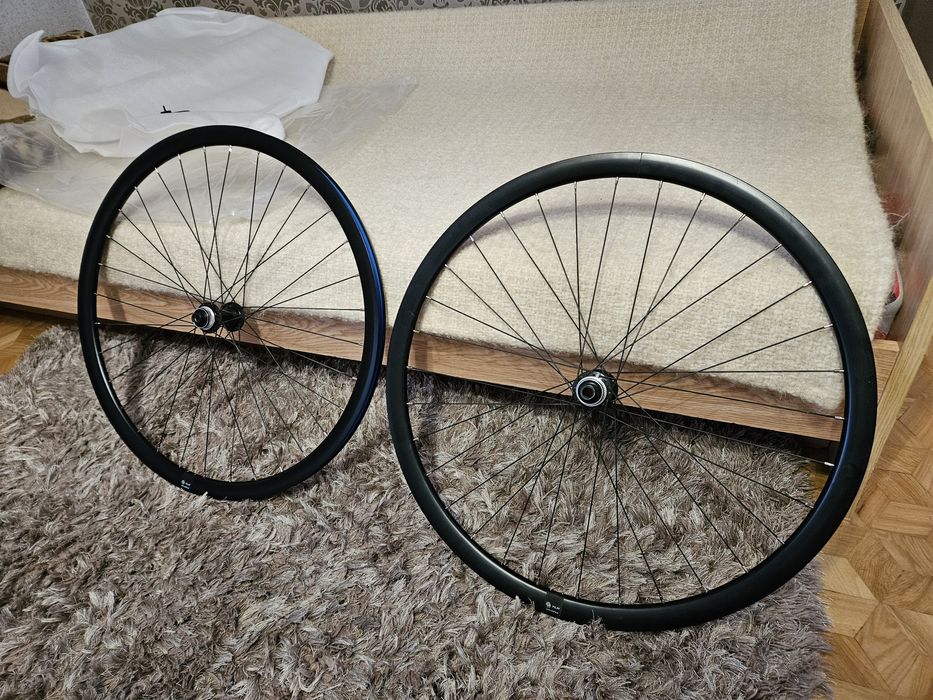 Koła 622x19 alu shimano gravel